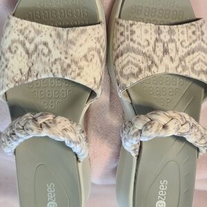 Bzees Women's New Wave Sandals